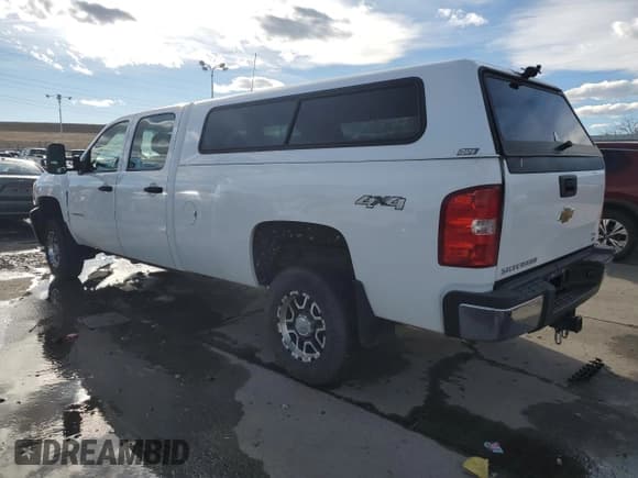 ✅ 2010 Chevrolet Silverado 2500HD • VIN: 1GC4KVB6XAF117464 • Лот: 46547615. Опубликован ранее на Copart с пробегом 133 929 миль. Бесплатный доступ к архиву аукционных продаж из США и подробный отчёт об истории автомобиля на DreamBid. Изображение 2.