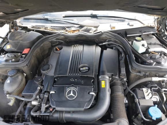 ✅ 2014 Mercedes-Benz C 250 • VIN: WDDGJ4HB7EG175844 • Lot: 43343161. Wystawiony na IAAI z przebiegiem 118 020 mil. Bezpłatny archiwum sprzedaży aukcyjnych z USA i szczegółowy raport historii pojazdu na DreamBid. Zdjęcie 10.