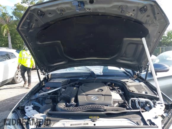 ✅ 2017 Mercedes-Benz C 300 • VIN: WDDWJ4JB3HF416895 • Lot: 42804512. Listed on IAAI with Not provided. Free auction sales archive from the USA and detailed vehicle history report at DreamBid. Image 10.