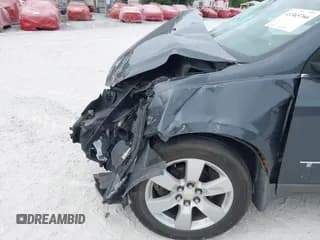 ✅ 2010 Chevrolet Traverse LTZ • VIN: 1GNLVHED9AS118263 • Lot: 43365766. Wystawiony na IAAI z przebiegiem 105 854 mil. Bezpłatny archiwum sprzedaży aukcyjnych z USA i szczegółowy raport historii pojazdu na DreamBid. Zdjęcie 6.