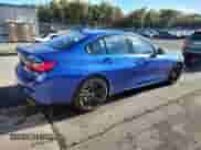 2020 BMW 3 Series M340i xDrive z VIN WBA5U9C05LFH97938, wystawiony jako Copart lot #85898295 z przebiegiem 55 003 mil mil oraz Szkoda całkowita • Salvage title. Historia ofert i sprzedaży dostępna na DreamBid. Obrazek 3.