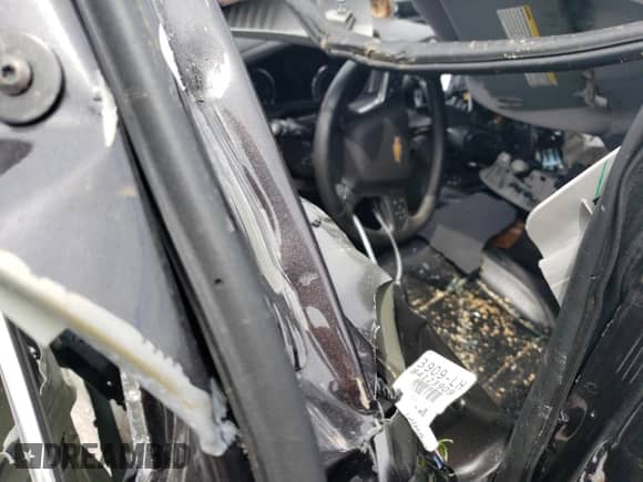 2017 Chevrolet Suburban Premier z VIN 1GNSCJKC7HR123032, wystawiony jako Copart lot #70243104 z przebiegiem Nie podano mil oraz Szkoda całkowita • Salvage title. Historia ofert i sprzedaży dostępna na DreamBid. Obrazek 8.