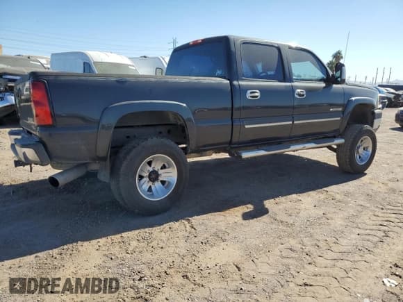 ✅ 2004 Chevrolet Silverado 2500HD LS • VIN: 1GCHK23U84F102821 • Lot: 91680675. Listed on Copart with Not provided. Free auction sales archive from the USA and detailed vehicle history report at DreamBid. Image 3.