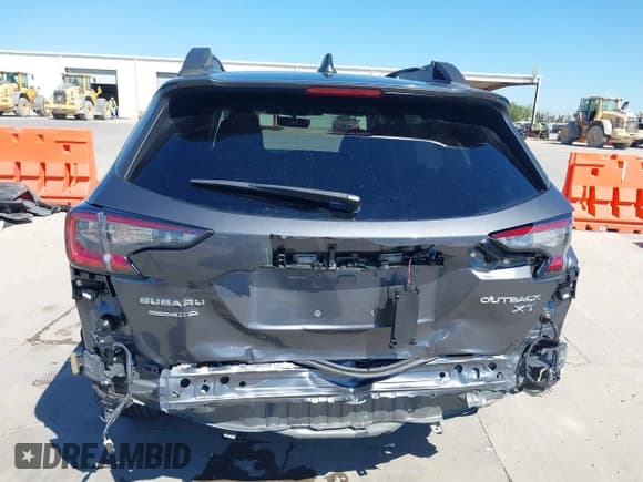 ✅ 2024 Subaru Outback Limited XT • VIN: 4S4BTGND0R3269868 • Lot: 43374725. Wystawiony na IAAI z przebiegiem 23 989 mil. Bezpłatny archiwum sprzedaży aukcyjnych z USA i szczegółowy raport historii pojazdu na DreamBid. Zdjęcie 6.