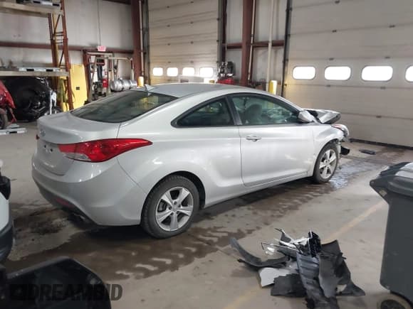 ✅ 2013 Hyundai Elantra GS • VIN: KMHDH6AE6DU005981 • Lot: 41560050. Listed on IAAI with Not provided. Free auction sales archive from the USA and detailed vehicle history report at DreamBid. Image 4.