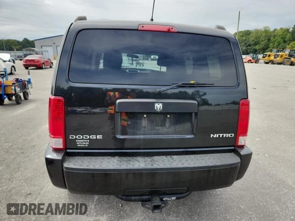 ✅ 2011 Dodge Nitro Heat • VIN: 1D4PT4GK0BW606180 • Lot: 71903985. Listed on Copart with 135,991 mi. Free auction sales archive from the USA and detailed vehicle history report at DreamBid. Image 6.