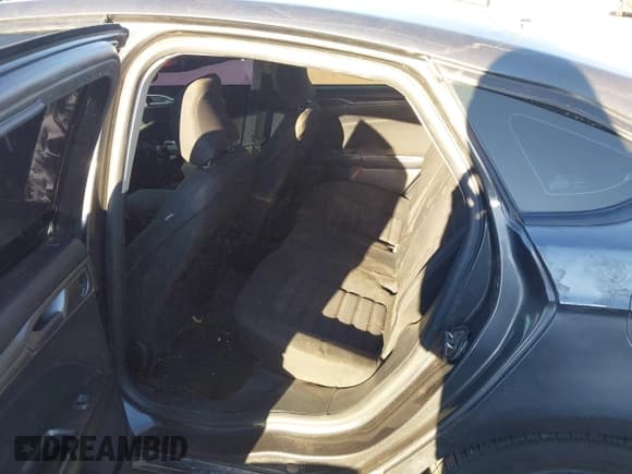 ✅ 2017 Ford Fusion Hybrid SE • VIN: 3FA6P0LU9HR384981 • Lot: 43904987. Listed on IAAI with 260,077 mi. Free auction sales archive from the USA and detailed vehicle history report at DreamBid. Image 18.