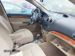 ✅ 2007 Chevrolet Aveo LT • VIN: KL1TG56677B153322 • Lot: 41718496. Wystawiony na IAAI z przebiegiem Nie podano. Bezpłatny archiwum sprzedaży aukcyjnych z USA i szczegółowy raport historii pojazdu na DreamBid. Zdjęcie 5.