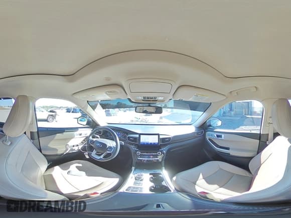 ✅ 2021 Ford Explorer Limited • VIN: 1FMSK7FH8MGA38044 • Lot: 90846335. Wystawiony na Copart z przebiegiem 60 582 mil. Bezpłatny archiwum sprzedaży aukcyjnych z USA i szczegółowy raport historii pojazdu na DreamBid. Zdjęcie 15.