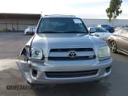 ✅ 2007 Toyota Sequoia SR5 • VIN: 5TDZT34A17S290288 • Lot: 43714794. Wystawiony na IAAI z przebiegiem 225 171 mil. Bezpłatny archiwum sprzedaży aukcyjnych z USA i szczegółowy raport historii pojazdu na DreamBid. Zdjęcie 12.