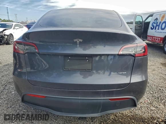✅ 2022 Tesla Model Y Long Range • VIN: 7SAYGDEE2NF387480 • Lot: 95581155. Wystawiony na Copart z przebiegiem 45 418 mil. Bezpłatny archiwum sprzedaży aukcyjnych z USA i szczegółowy raport historii pojazdu na DreamBid. Zdjęcie 6.