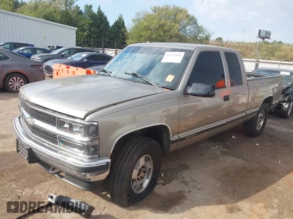 ✅ 1998 Chevrolet Silverado 1500 • VIN: 1GCEK19R7WR128375 • Lot: 43432612. Listed on IAAI with Not provided. Free auction sales archive from the USA and detailed vehicle history report at DreamBid. Image 2.