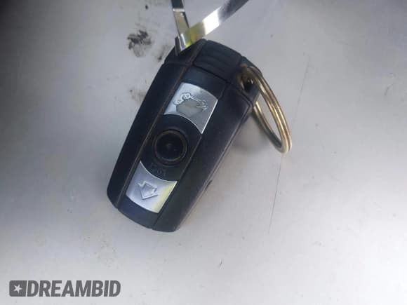 ✅ 2007 BMW 3 Series 328i • VIN: WBAVC53517FZ76519 • Лот: 42595027. Опубликован ранее на IAAI с пробегом Не указан. Бесплатный доступ к архиву аукционных продаж из США и подробный отчёт об истории автомобиля на DreamBid. Изображение 11.