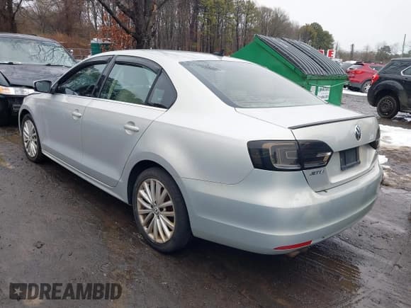 ✅ 2011 Volkswagen Jetta SEL • VIN: 3VWLZ7AJ2BM349998 • Lot: 41585962. Listed on IAAI with 169,652 mi. Free auction sales archive from the USA and detailed vehicle history report at DreamBid. Image 3.