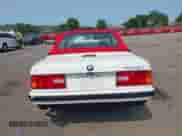 1991 BMW 3 Series z VIN WBABB2315MEC25347, wystawiony jako IAAI lot #42422155 z przebiegiem 163 909 mil mil oraz . Historia ofert i sprzedaży dostępna na DreamBid. Obrazek 15.