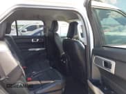 ✅ 2023 Ford Explorer XLT • VIN: 1FMSK7DH2PGA58751 • Lot: 43398341. Wystawiony na IAAI z przebiegiem 58 829 mil. Bezpłatny archiwum sprzedaży aukcyjnych z USA i szczegółowy raport historii pojazdu na DreamBid. Zdjęcie 8.
