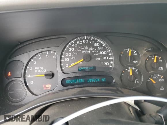 ✅ 2004 Chevrolet Silverado 1500 LS • VIN: 2GCEK13T641313236 • Lot: 81387004. Wystawiony na Copart z przebiegiem 189 694 mil. Bezpłatny archiwum sprzedaży aukcyjnych z USA i szczegółowy raport historii pojazdu na DreamBid. Zdjęcie 9.