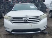 ✅ 2013 Toyota Highlander SE • VIN: 5TDZK3EH0DS104847 • Lot: 43403741. Listed on IAAI with 215,875 mi. Free auction sales archive from the USA and detailed vehicle history report at DreamBid. Image 12.