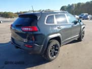 ✅ 2017 Jeep Cherokee Trailhawk L Plus • VIN: 1C4PJMBSXHW639609 • Lot: 43540970. Wystawiony na IAAI z przebiegiem 79 511 mil. Bezpłatny archiwum sprzedaży aukcyjnych z USA i szczegółowy raport historii pojazdu na DreamBid. Zdjęcie 4.