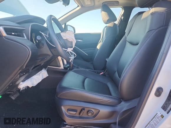 ✅ 2024 Toyota Corolla Cross XLE • VIN: 7MUDAAAG2RV087013 • Lot: 85517675. Listed on Copart with 21,810 mi. Free auction sales archive from the USA and detailed vehicle history report at DreamBid. Image 7.