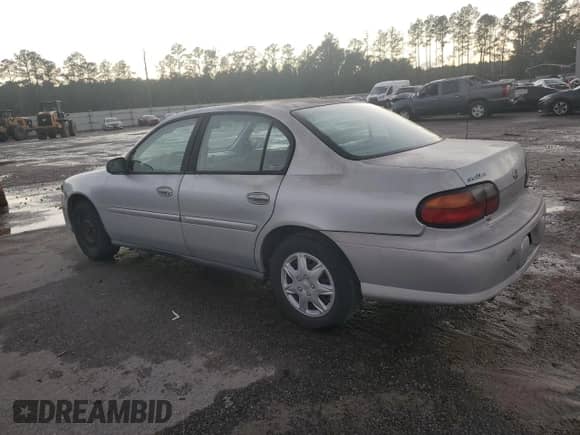 2001 Chevrolet Malibu z VIN 1G1ND52J11M614443, wystawiony jako Copart lot #79511864 z przebiegiem 108 172 mil mil oraz Szkoda całkowita • Salvage title. Historia ofert i sprzedaży dostępna na DreamBid. Obrazek 2.