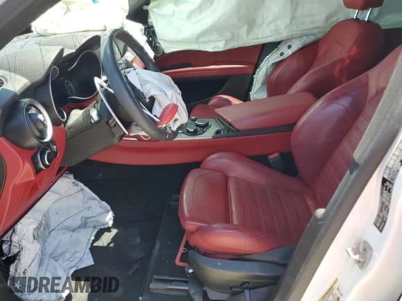 ✅ 2019 Alfa Romeo Stelvio Ti Sport • VIN: ZASPAKBN5K7C30246 • Lot: 59950695. Wystawiony na Copart z przebiegiem Nie podano. Bezpłatny archiwum sprzedaży aukcyjnych z USA i szczegółowy raport historii pojazdu na DreamBid. Zdjęcie 7.