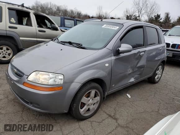 2006 Chevrolet Aveo LT z VIN KL1TG66646B542813, wystawiony jako Copart lot #85950954 z przebiegiem 120 570 mil mil oraz Szkoda całkowita • Salvage title. Historia ofert i sprzedaży dostępna na DreamBid. Obrazek 1.