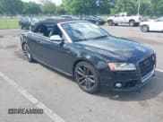 ✅ 2011 Audi S5 Premium Plus • VIN: WAUCGAFH2BN019969 • Lot: 42742516. Wystawiony na IAAI z przebiegiem 98 714 mil. Bezpłatny archiwum sprzedaży aukcyjnych z USA i szczegółowy raport historii pojazdu na DreamBid. Zdjęcie 1.