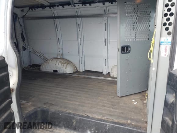 ✅ 2009 Chevrolet Express Cargo • VIN: 1GCGG25C491132775 • Lot: 43849295. Listed on IAAI with 251,860 mi. Free auction sales archive from the USA and detailed vehicle history report at DreamBid. Image 7.