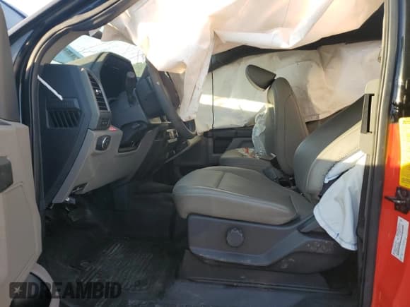 ✅ 2022 Ford F-550 • VIN: 1FD0X5HT6NED43537 • Лот: 77146824. Опубликован ранее на Copart с пробегом Не указан. Бесплатный доступ к архиву аукционных продаж из США и подробный отчёт об истории автомобиля на DreamBid. Изображение 7.