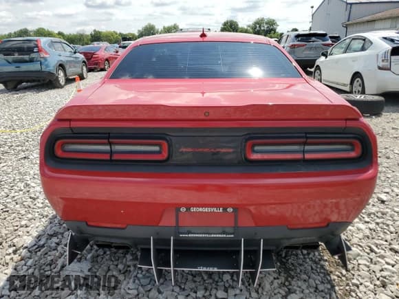 ✅ 2015 Dodge Challenger R/T Plus • VIN: 2C3CDZBTXFH889069 • Lot: 63397564. Wystawiony na Copart z przebiegiem 126 015 mil. Bezpłatny archiwum sprzedaży aukcyjnych z USA i szczegółowy raport historii pojazdu na DreamBid. Zdjęcie 6.