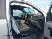 ✅ 2019 Ford F-350 • VIN: 1FD7W3B65KED43890 • Lot: 41379733. Wystawiony na IAAI z przebiegiem 130 113 mil. Bezpłatny archiwum sprzedaży aukcyjnych z USA i szczegółowy raport historii pojazdu na DreamBid. Zdjęcie 5.