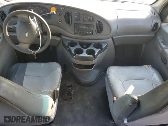 ✅ 2007 Ford Econoline Cargo Commercial • VIN: 1FTNS24W67DB44004 • Лот: 59058654. Опубликован ранее на Copart с пробегом 232 452 миль. Бесплатный доступ к архиву аукционных продаж из США и подробный отчёт об истории автомобиля на DreamBid. Изображение 8.