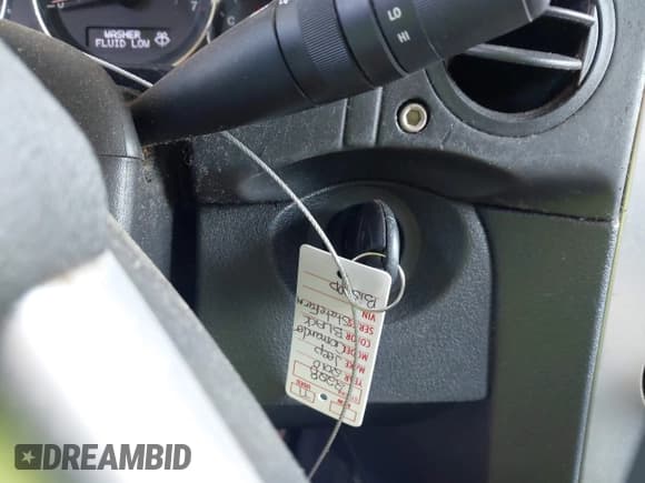 ✅ 2010 Jeep Commander Sport • VIN: 1J4RG4GK0AC157281 • Lot: 42581215. Listed on IAAI with 202,014 mi. Free auction sales archive from the USA and detailed vehicle history report at DreamBid. Image 11.