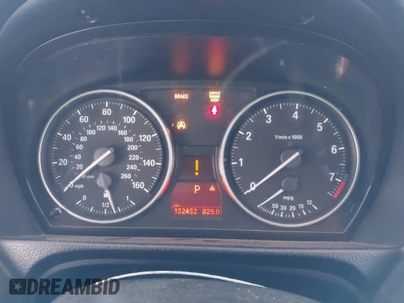 ✅ 2011 BMW 3 Series 328i xDrive • VIN: WBAPK5C52BA656871 • Lot: 41990593. Wystawiony na IAAI z przebiegiem 152 452 mil. Bezpłatny archiwum sprzedaży aukcyjnych z USA i szczegółowy raport historii pojazdu na DreamBid. Zdjęcie 7.