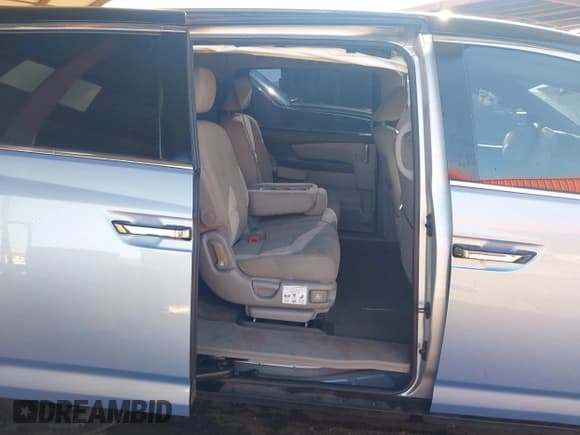 ✅ 2013 Honda Odyssey EX • VIN: 5FNRL5H44DB013859 • Lot: 43758677. Listed on IAAI with 161,538 mi. Free auction sales archive from the USA and detailed vehicle history report at DreamBid. Image 8.