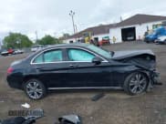 ✅ 2021 Mercedes-Benz C 300 • VIN: W1KWF8EB6MR648452 • Lot: 43049735. Wystawiony na IAAI z przebiegiem 49 656 mil. Bezpłatny archiwum sprzedaży aukcyjnych z USA i szczegółowy raport historii pojazdu na DreamBid. Zdjęcie 12.