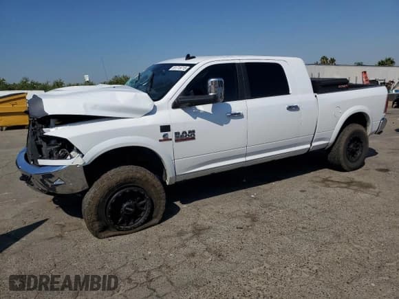 ✅ 2018 Ram 2500 Laramie • VIN: 3C6UR5NL2JG240498 • Лот: 81719715. Опубликован ранее на Copart с пробегом 75 092 миль. Бесплатный доступ к архиву аукционных продаж из США и подробный отчёт об истории автомобиля на DreamBid. Изображение 1.