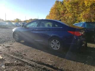 2013 Hyundai Sonata GLS z VIN 5NPEB4AC8DH631555, wystawiony jako Copart lot #81063215 z przebiegiem Nie podano mil oraz Czysty tytuł • Clean title. Historia ofert i sprzedaży dostępna na DreamBid. Obrazek 2.