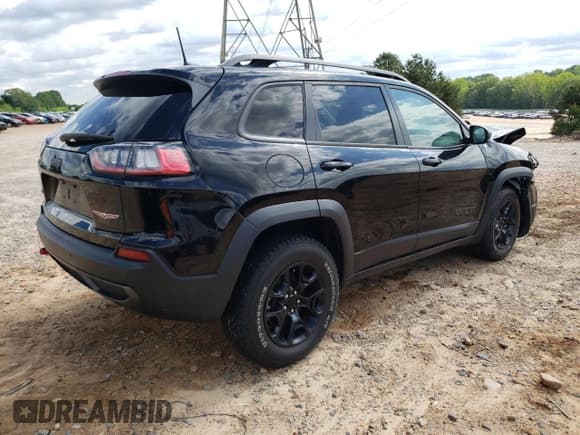 ✅ 2021 Jeep Cherokee Trailhawk • VIN: 1C4PJMBX0MD193942 • Лот: 55595745. Опубликован ранее на Copart с пробегом 44 242 миль. Бесплатный доступ к архиву аукционных продаж из США и подробный отчёт об истории автомобиля на DreamBid. Изображение 3.