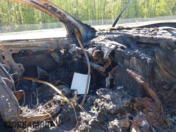 ✅ 2024 Dodge Durango SRT 392 AlcHEMI • VIN: 1C4SDJGJ8RC218913 • Lot: 41995586. Wystawiony na IAAI z przebiegiem Nie podano. Bezpłatny archiwum sprzedaży aukcyjnych z USA i szczegółowy raport historii pojazdu na DreamBid. Zdjęcie 5.