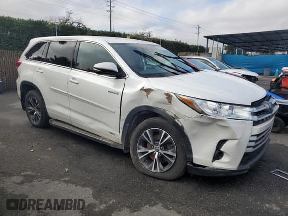 ✅ 2017 Toyota Highlander Hybrid LE • VIN: 5TDBGRFH9HS025073 • Лот: 84342294. Опубликован ранее на Copart с пробегом Не указан. Бесплатный доступ к архиву аукционных продаж из США и подробный отчёт об истории автомобиля на DreamBid. Изображение 4.