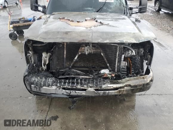 ✅ 2006 Chevrolet Silverado 2500HD LT3 • VIN: 1GCHK23D86F254469 • Лот: 70549495. Опубликован ранее на Copart с пробегом Не указан. Бесплатный доступ к архиву аукционных продаж из США и подробный отчёт об истории автомобиля на DreamBid. Изображение 11.