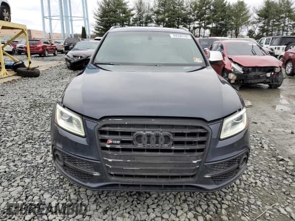 ✅ 2017 Audi SQ5 Premium Plus • VIN: WA1CCAFP2HA031443 • Лот: 39590744. Опубликован ранее на Copart с пробегом 132 680 миль. Бесплатный доступ к архиву аукционных продаж из США и подробный отчёт об истории автомобиля на DreamBid. Изображение 5.