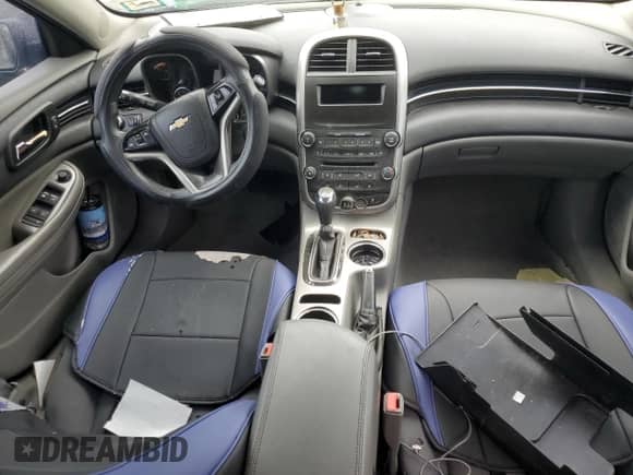 2015 Chevrolet Malibu LS z VIN 1G11B5SL1FF344955, wystawiony jako Copart lot #66841164 z przebiegiem Nie podano mil oraz Szkoda całkowita • Salvage title. Historia ofert i sprzedaży dostępna na DreamBid. Obrazek 8.