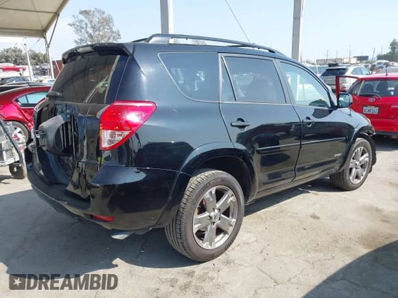 ✅ 2008 Toyota RAV4 Sport • VIN: JTMZK32V286014602 • Lot: 43195643. Listed on IAAI with 115,724 mi. Free auction sales archive from the USA and detailed vehicle history report at DreamBid. Image 4.