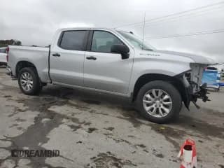 ✅ 2019 Chevrolet Silverado 1500 Custom • VIN: 1GCPWBEH1KZ362621 • Lot: 72953494. Wystawiony na Copart z przebiegiem 42 324 mil. Bezpłatny archiwum sprzedaży aukcyjnych z USA i szczegółowy raport historii pojazdu na DreamBid. Zdjęcie 4.