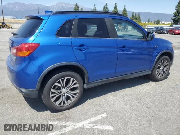 2017 Mitsubishi Outlander SEL с VIN JA4AP4AW1HZ063183, выставлен на аукционе Copart как лот 51605635 с пробегом 47 426 миль миль и Списание • Salvage title. История ставок и продаж доступна на DreamBid. Изображение 3.