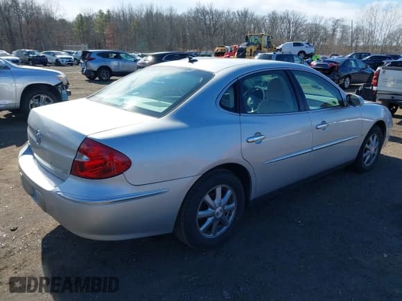 ✅ 2009 Buick LaCrosse CX • VIN: 2G4WC582091148814 • Lot: 41595101. Listed on IAAI with 135,845 mi. Free auction sales archive from the USA and detailed vehicle history report at DreamBid. Image 4.