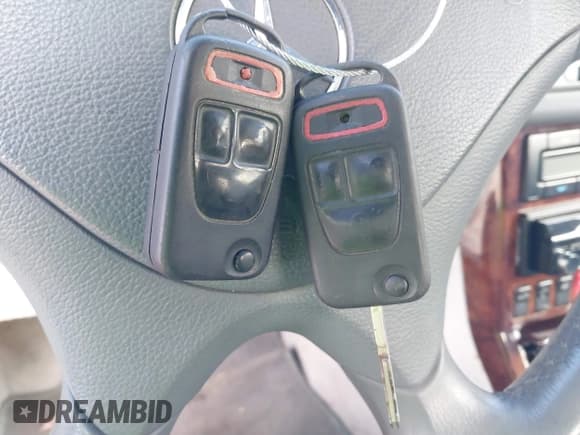 ✅ 2002 Mercedes-Benz SL 500 • VIN: WDBFA68F02F204928 • Lot: 43644668. Wystawiony na IAAI z przebiegiem 152 091 mil. Bezpłatny archiwum sprzedaży aukcyjnych z USA i szczegółowy raport historii pojazdu na DreamBid. Zdjęcie 11.